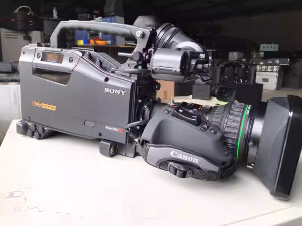 Collection SONY DVW-970P Betacam camcorder - Image 2