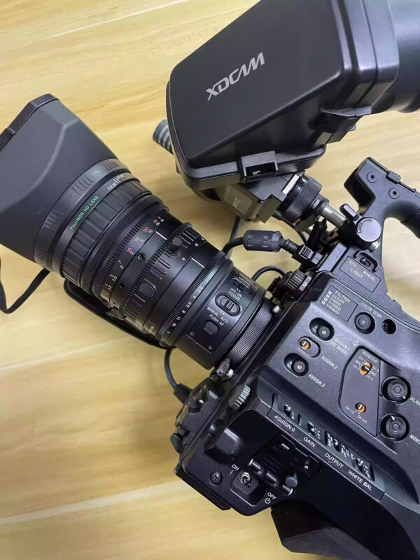Sony PMW-580 Professional Camcorder - Image 3